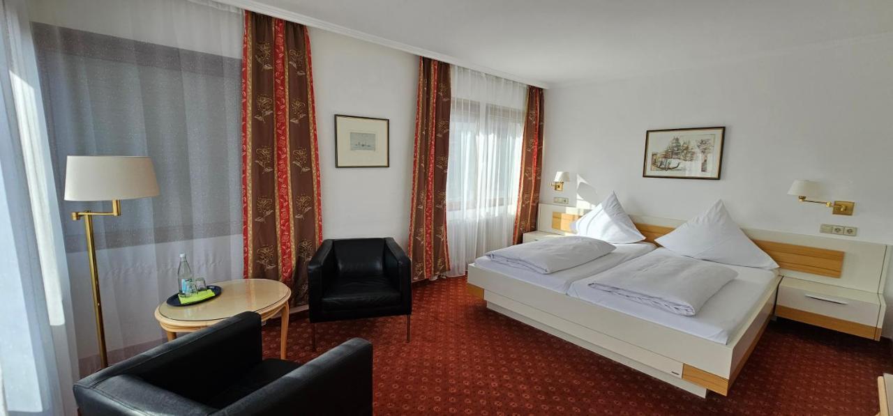 Schwaben Hotel Ebnisee エクステリア 写真